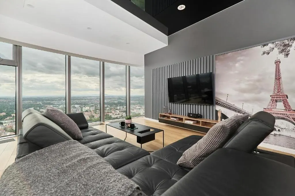 30Th+ Floor Apartments In Sky Tower Wrocław 0*,