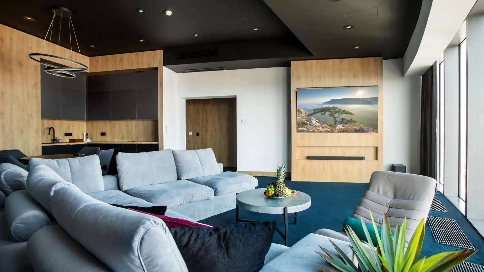 30Th+ Floor Apartments In Sky Tower Vratislav