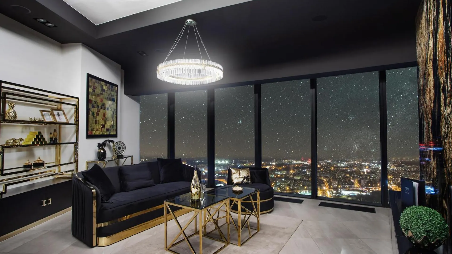 30Th+ Floor Apartments In Sky Tower Vratislav 0*,  Polsko