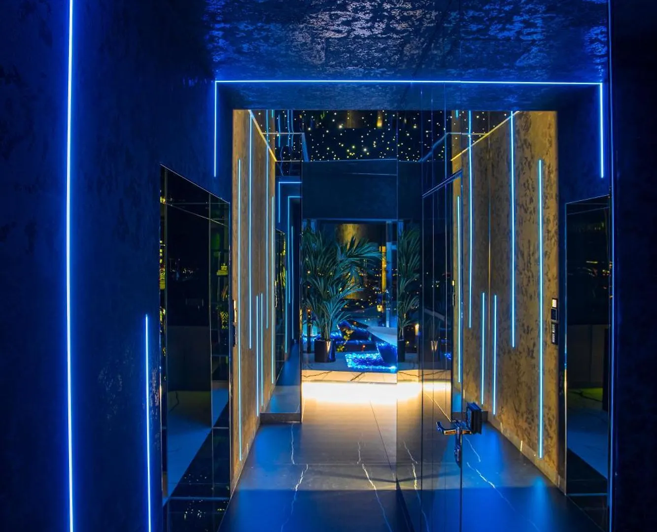 30Th+ Floor Apartments In Sky Tower Wrocław
