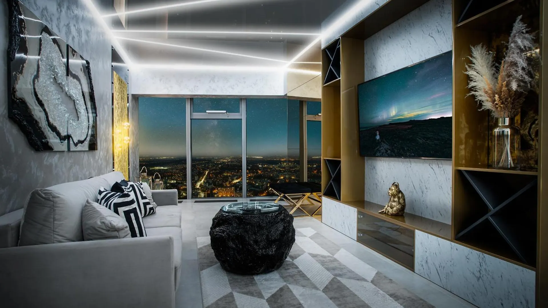 30Th+ Floor Apartments In Sky Tower Vratislav