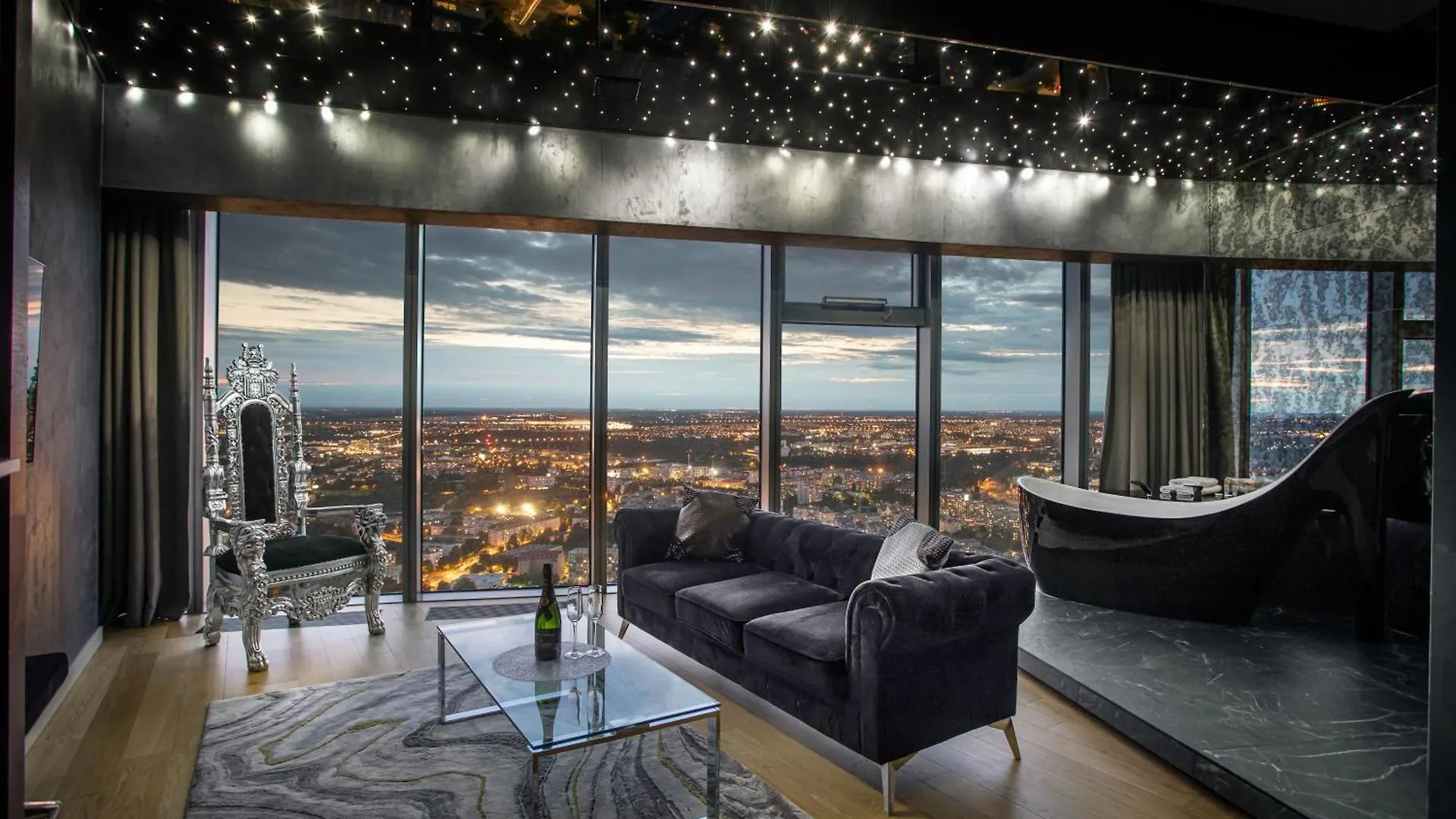 30Th+ Floor Apartments In Sky Tower Vratislav