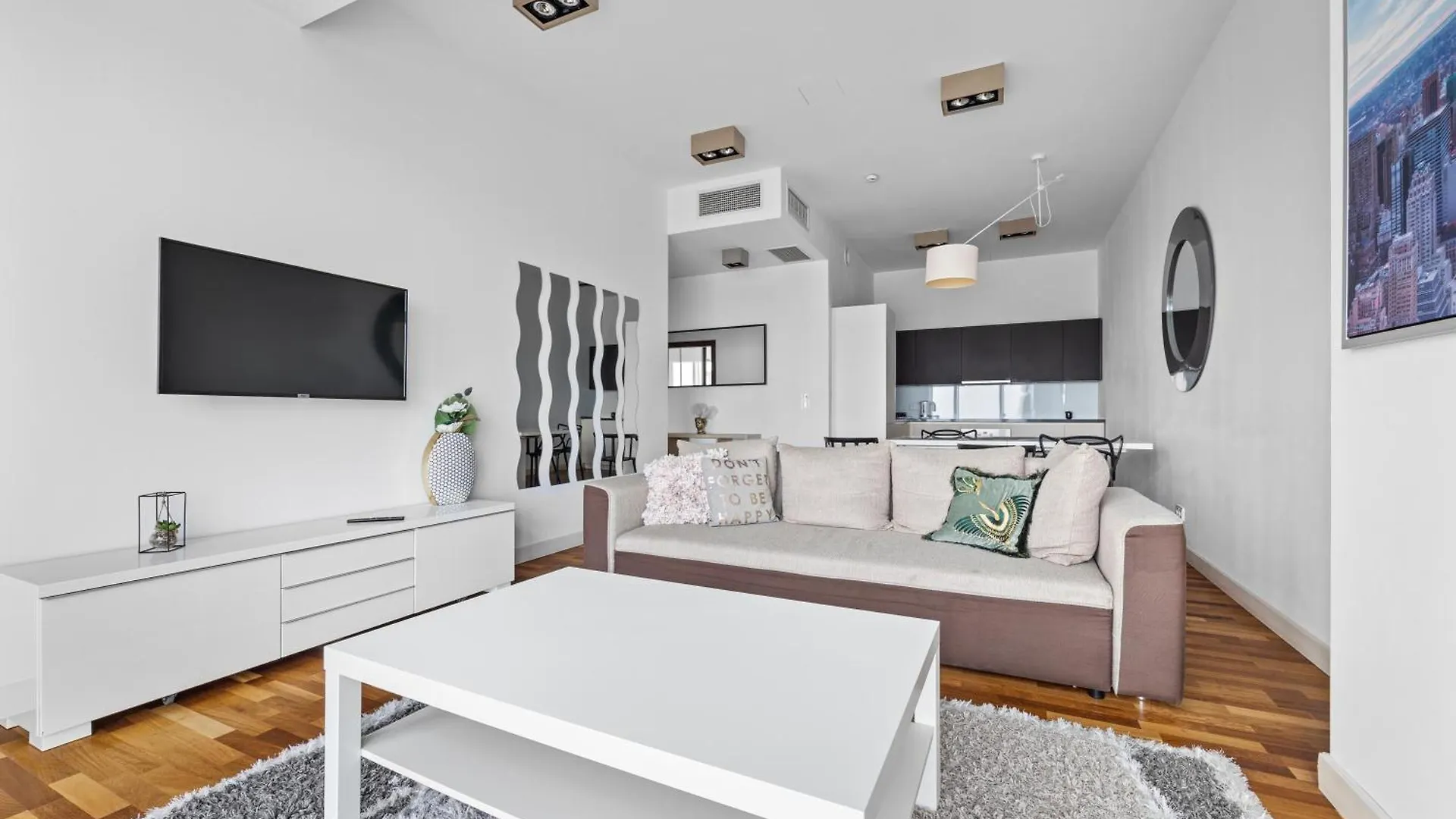 30Th+ Floor Apartments In Sky Tower Вроцлав Польша