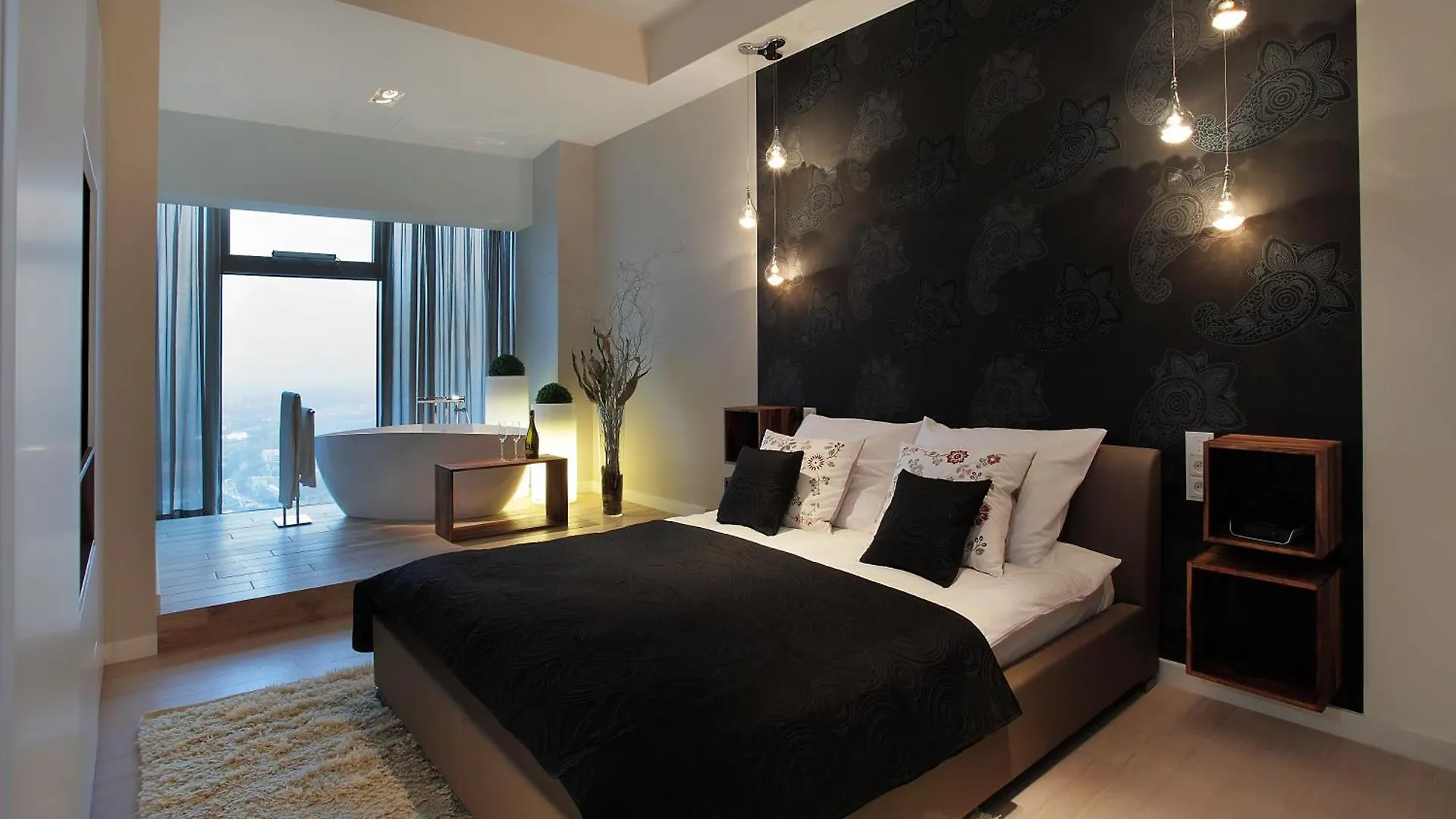 30Th+ Floor Apartments In Sky Tower Вроцлав