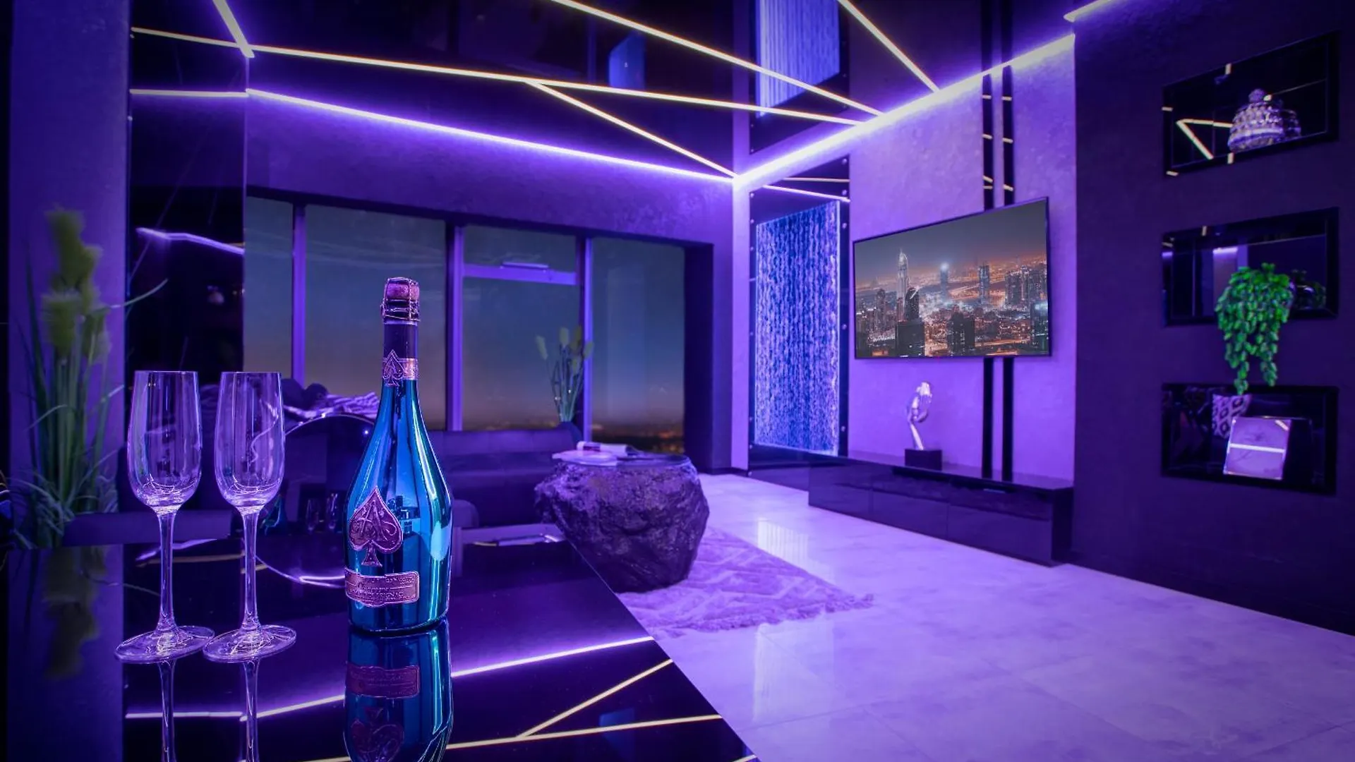 30Th+ Floor Apartments In Sky Tower Вроцлав