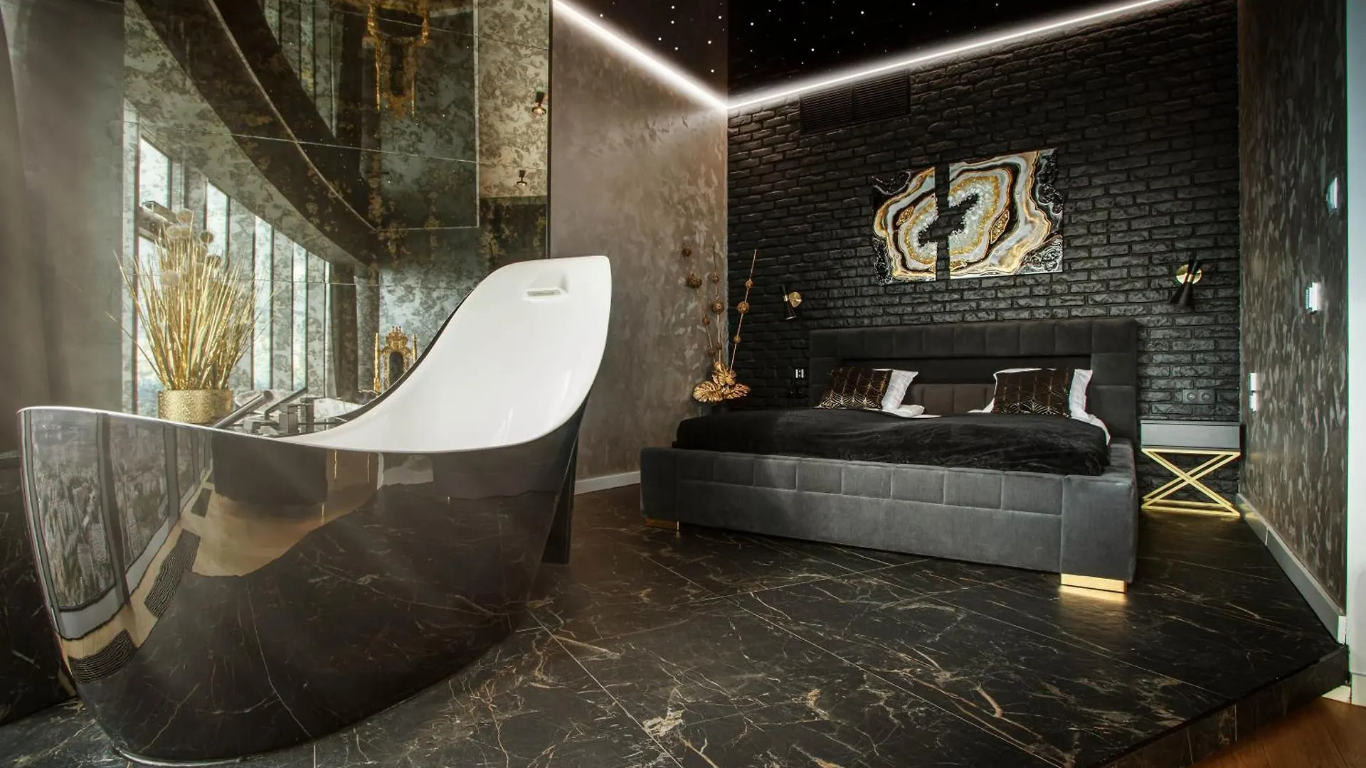 30Th+ Floor Apartments In Sky Tower Вроцлав Польша