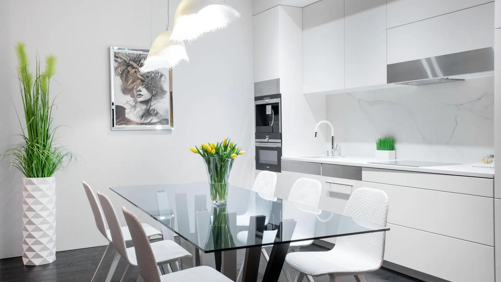 30Th+ Floor Apartments In Sky Tower Вроцлав